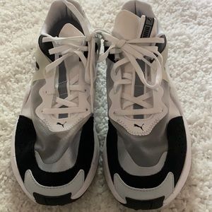 Opaque Pumas ⚡️ Gently worn